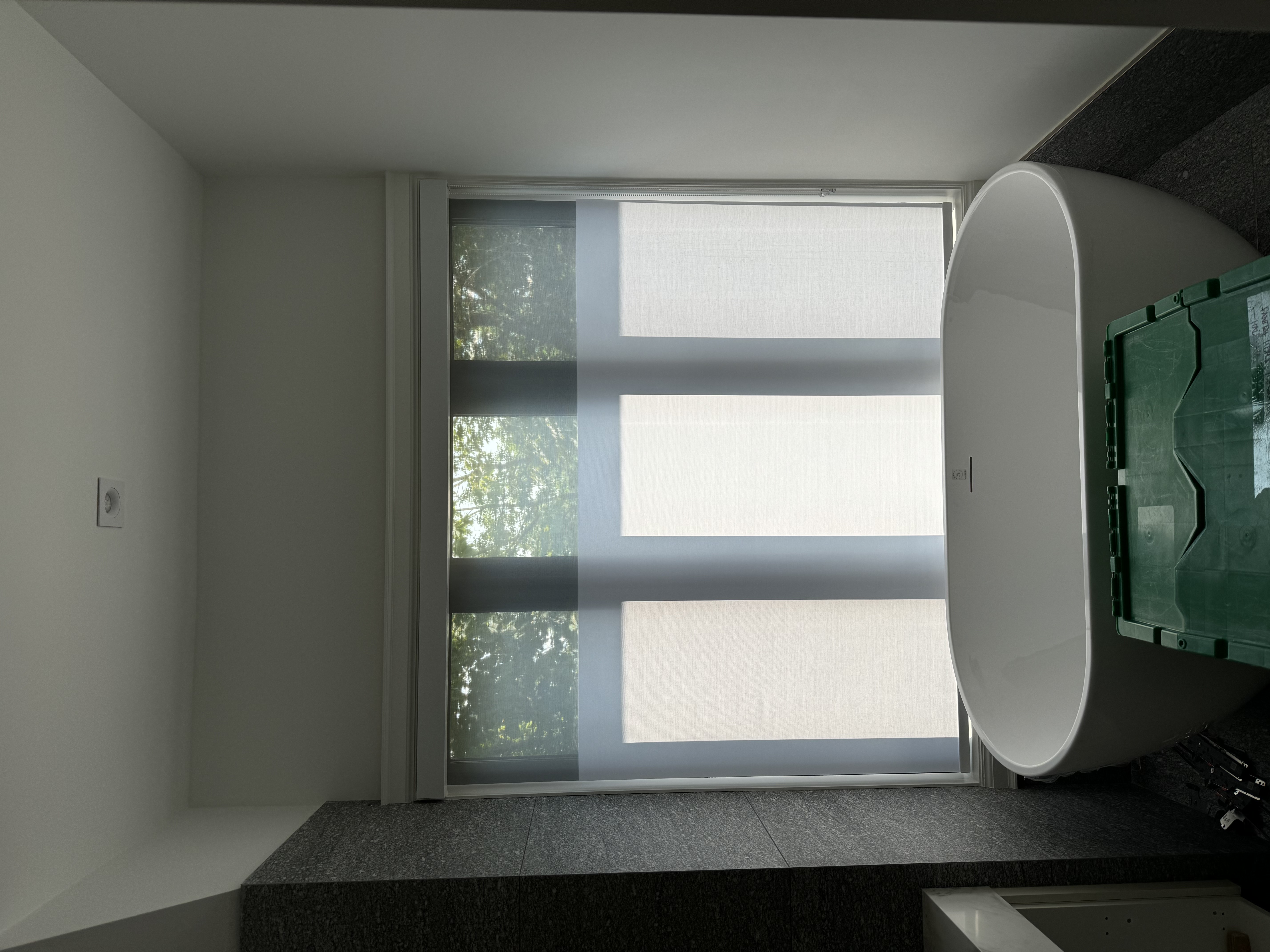 TOPEN shade with adjustable sheer and privacy zones