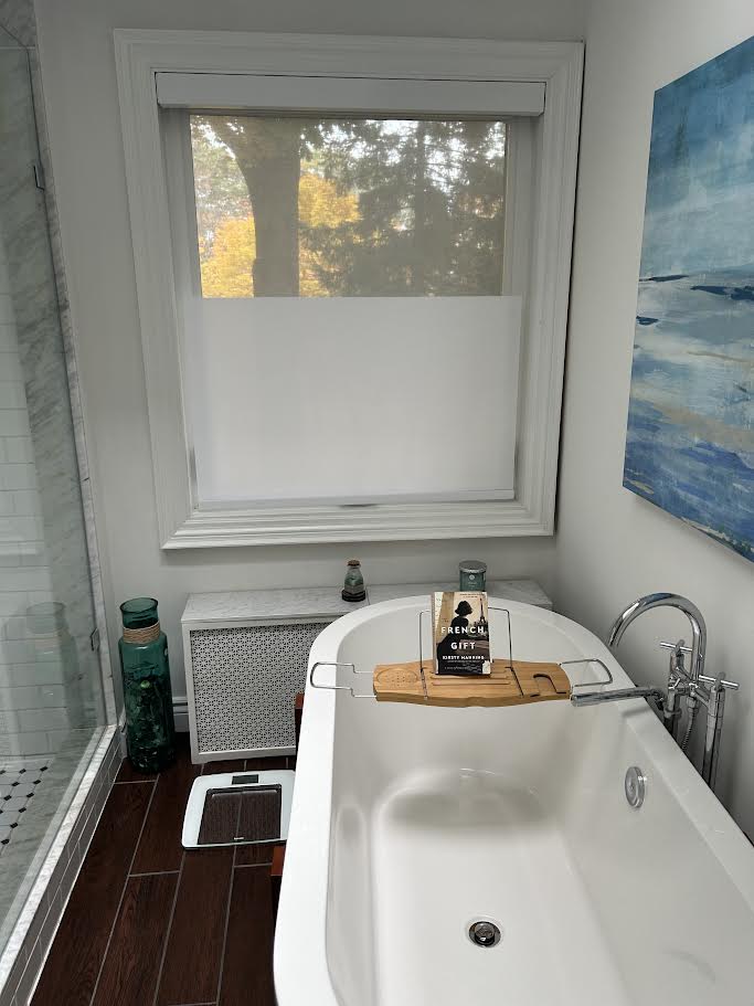 TOPEN shade above bathtub with autumn view